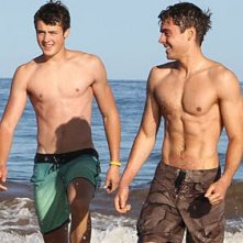 Zac Efron Con Suo Fratello Dylan Alle Hawaii Nel 2010 166425
