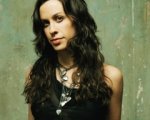 Alanis Morissette e Jennifer Jason Leigh tornano in Weeds