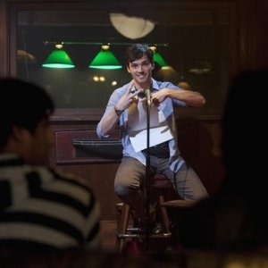 Ian Harding nell'episodio Reality Bites Me di Pretty Little Liars