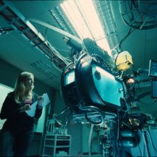 Sarah Polley in una scena del film Splice