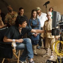M. Night Shyamalan, Jackson Rathbone, Nicola Peltz e Noah Ringer sul set del film The Last Airbender