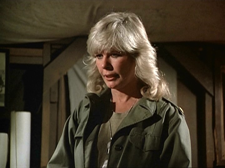 Loretta Swit in una scena di MASH