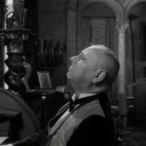 Erich von Stroheim in una scena del film Viale del tramonto del 1950