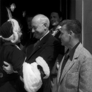 Gloria Swanson con Cecil B. DeMille in una scena del film Viale del tramonto