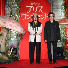 Johnny Depp Con Tim Burton Alla Premiere Nipponica Di Alice In Wonderland 167744