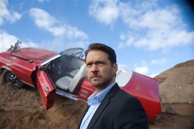 Brad Pitt, l'ex coinquilino Jason Priestley: 'Passavamo molto tempo senza fare la doccia'