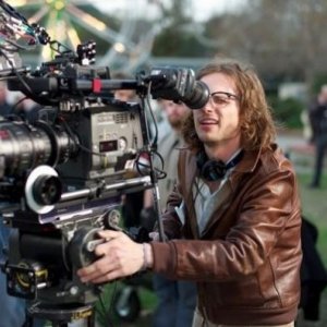 Matthew Gray Gubler in veste da regista sul set dell'episodio Moslet Lane di Criminal Minds