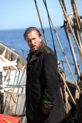 Tim Roth in una scena della miniserie TV Sea Wolf