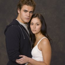 Paul Wesley e Fernanda Andrade in uno scatto promozionale per Fallen