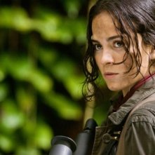 Alice Braga in una scena di Predators