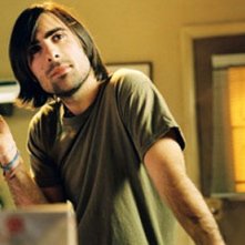Jason Schwartzman diventa adolescente per il film Un microfono per due