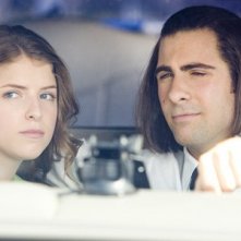 Jason Schwartzman e Anna Kendrick insieme nel film Un microfono per due