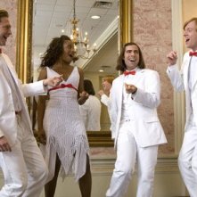 Ebon Moss-Bachrach, Gabrielle Dennis, Jason Schwartzman e Jay Paulson nel film Un microfono per due