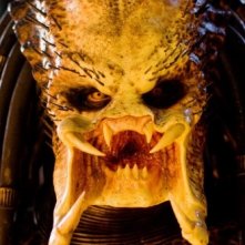 Primo piano di una delle mostruose creature del film Predators