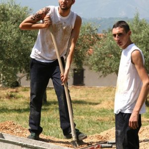 Andrea Iervolino e Ciro Petrone in una scena di Prigioniero di un segreto