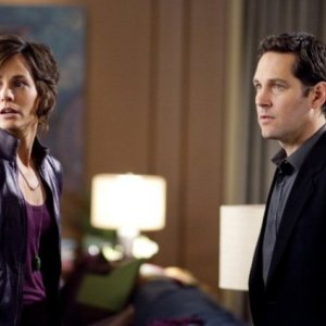 Paul Rudd e Stephanie Szostak nel film A cena con un cretino