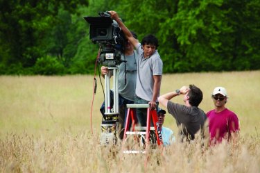 Il regista M. Night Shyamalan sul set del film The Last Airbender