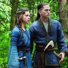 Jackson Rathbone e Nicola Peltz in un'immagine di The Last Airbender