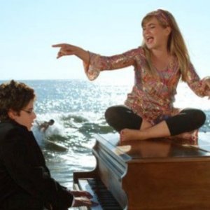 Un'immagine di Standing Ovation con Alexis Biesiada