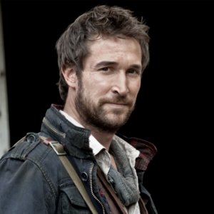 Noah Wyle protagonista della serie Falling Skies