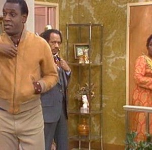 Sherman Hemsley (al centro) in una scena di George's Skeleton del telefilm I Jefferson