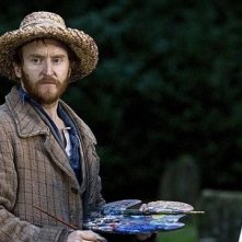 Tony Curran in una scena dell'episodio Vincent and the Doctor di Doctor Who