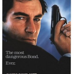 Locandina americana ufficiale di Agente 007, zona pericolo
