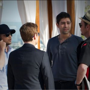 Adrian Grenier, Kevin Connolly, Kevin Dillon e Jerry Ferrara nell'episodio Buzzed di Entourage