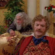 Aleksandr Lenkov e Leonid Kuravlyov in una scena del fantasy Il maestro della pietra magica