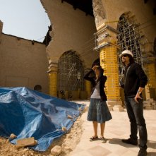 Barbara Ronchi e il regista Giuseppe Tandoi sul set del film La città invisibile