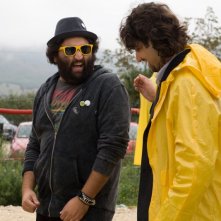 Nicola Nocella e il regista Giuseppe Tandoi sul set del film La città invisibile