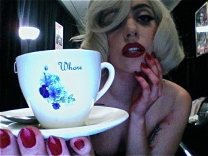 Lady Gaga E La Sua Inseparabile Cup Tea 169614