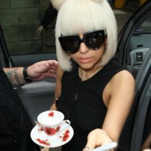 Lady Gaga Mostra La Sua Adorata Cup Tea 169615