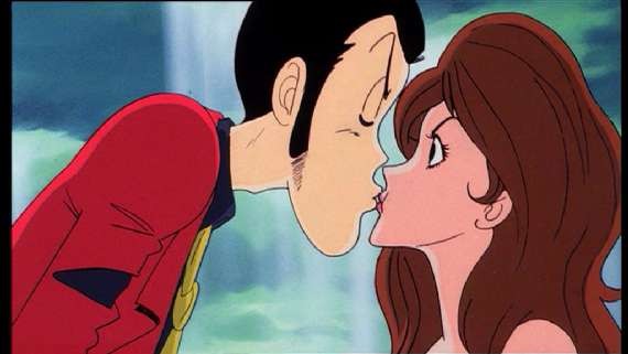 Un bacio tra Lupin III e Fujiko in una scena di Lupin III - La Pietra della Saggezza