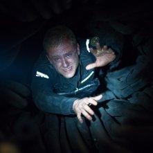 Ben Foster in una claustrofobica sequenza del film Pandorum