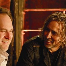 Nicolas Cage e il regista Jon Turteltaub sul set del film L'apprendista stregone