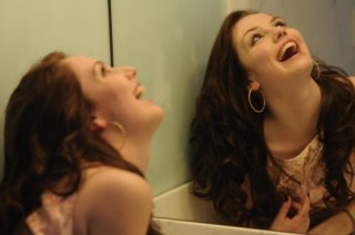 Una bella immagine di Emma Roberts dal film Twelve