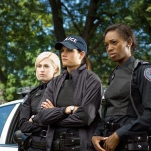 Charlotte Sullivan, Missy Peregrym ed Enuka Okuma nell'episodio Broad Daylight di Rookie Blue