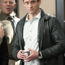 Eric Johnson in una scena dell'episodio Honor Role di Rookie Blue