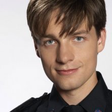 Gregory Smith in una foto promozionale di Rookie Blue