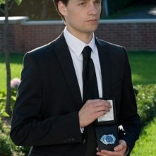 Gregory Smith in una scena dell'episodio Broad Daylight di Rookie Blue