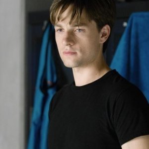 Gregory Smith nell'episodio Signals Crossed di Rookie Blue