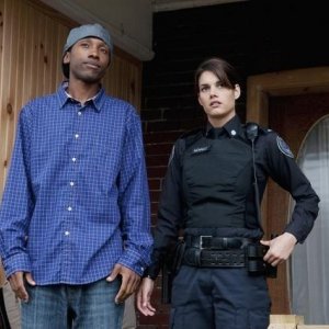 K.C. Collins e Missy Peregrym nell'episodio Bullet Proof di Rookie Blue