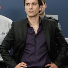 Noam Jenkins in una scena dell'episodio Honor Role di Rookie Blue