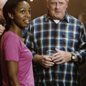 Peter MacNeill ed Enuka Okuma nell'episodio Fite Nite di Rookie Blue