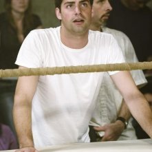 Travis Milne in una scena dell'episodio Fite Nite di Rookie Blue