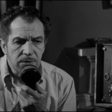 Vincent Price in una scena del film L'ultimo uomo della Terra