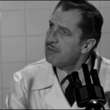Vincent Price in una sequenza del film L'ultimo uomo della Terra