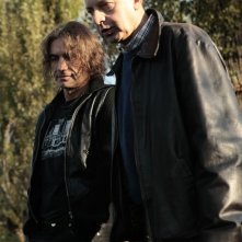 Luciano Ligabue con Piergiorgio Gay sul set del documentario Niente Paura - Come eravamo, come siamo e le canzoni di Ligabue