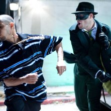 Seth Rogen Colpisce Un Avversario In Una Scena Di The Green Hornet 170386